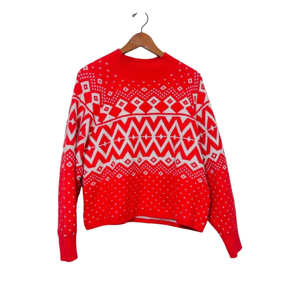 Old Navy Women SoSoft Fair Isle Sweater Medium Red White Holiday Knit Pullover